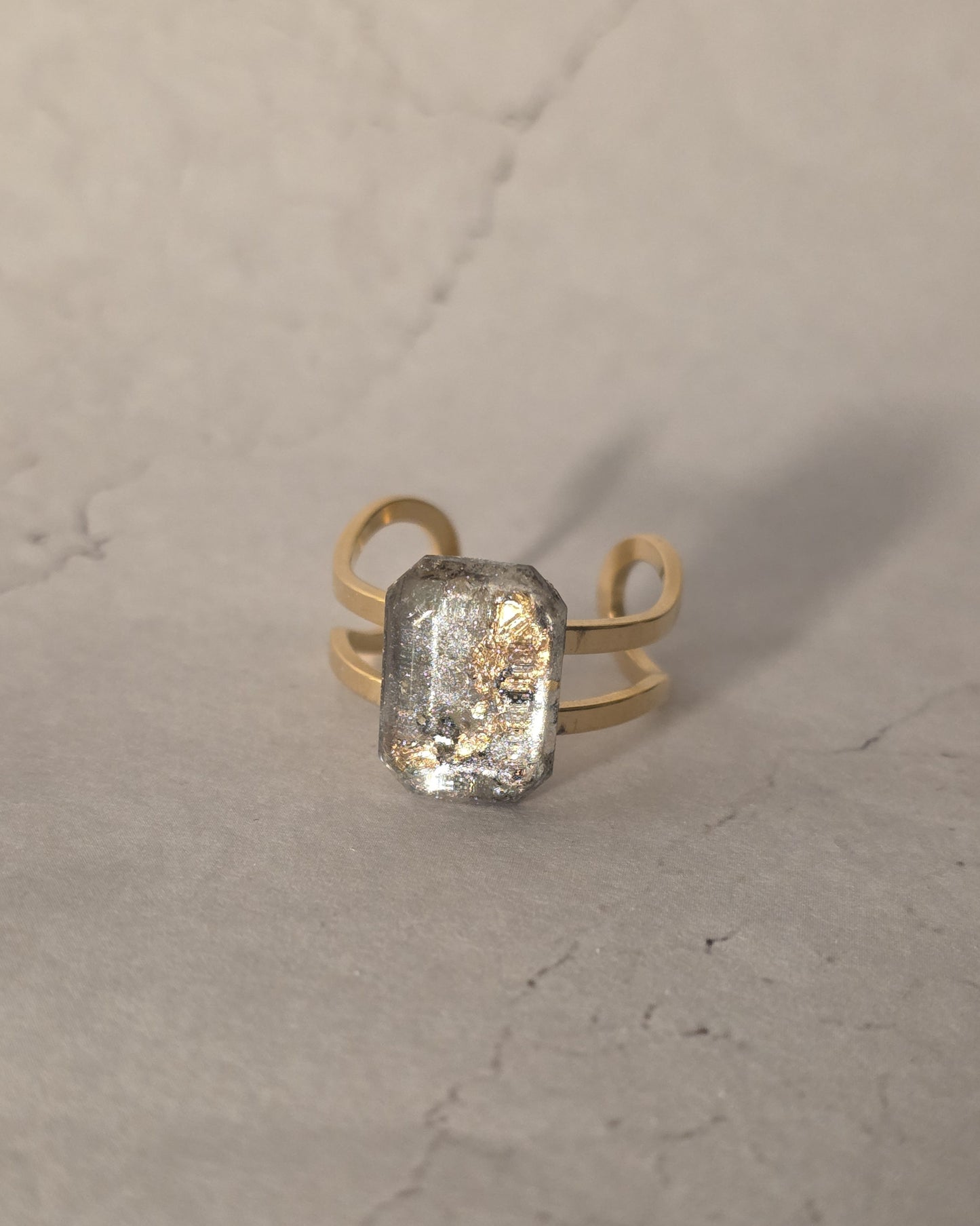 Clara Resin Ring