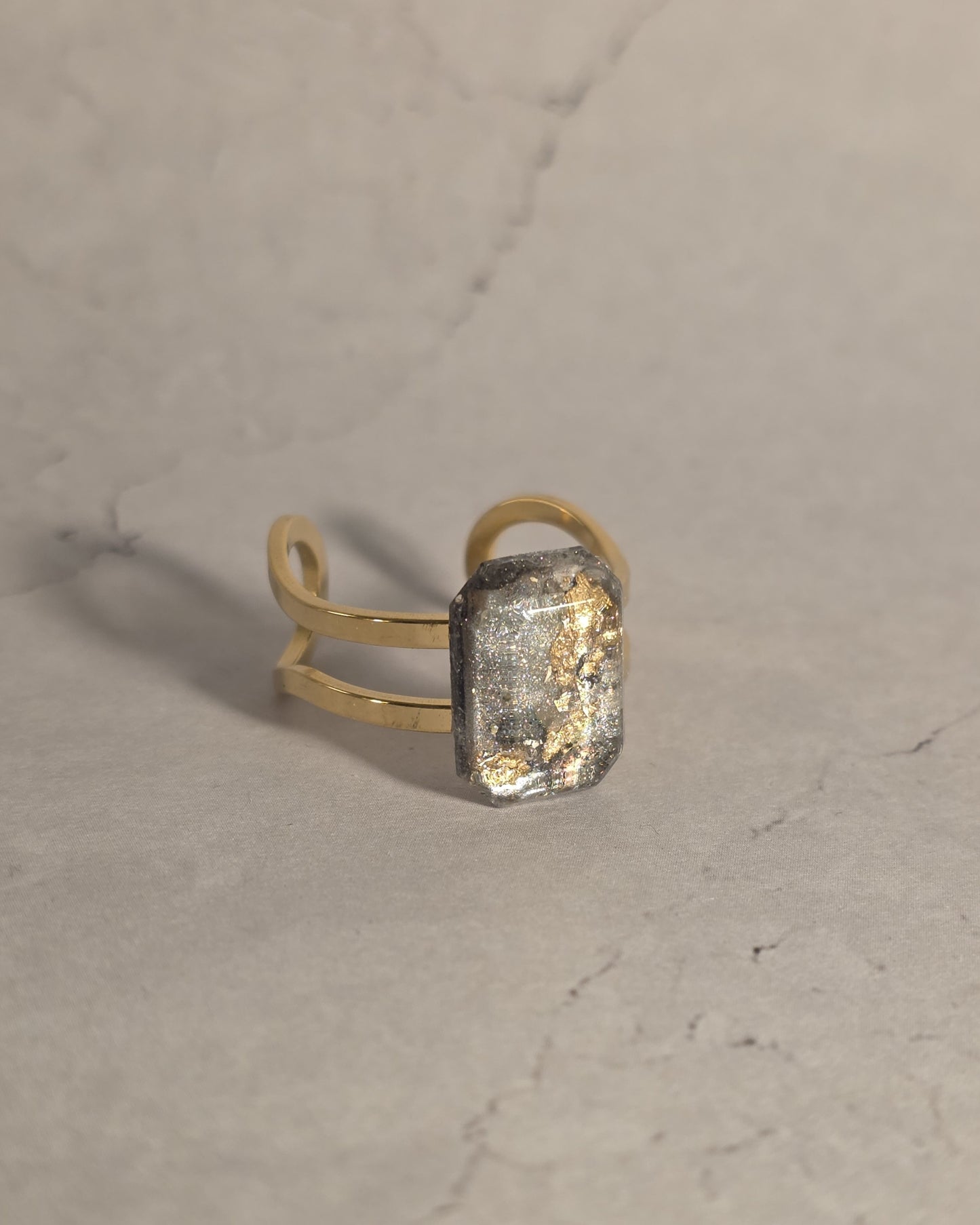 Clara Resin Ring