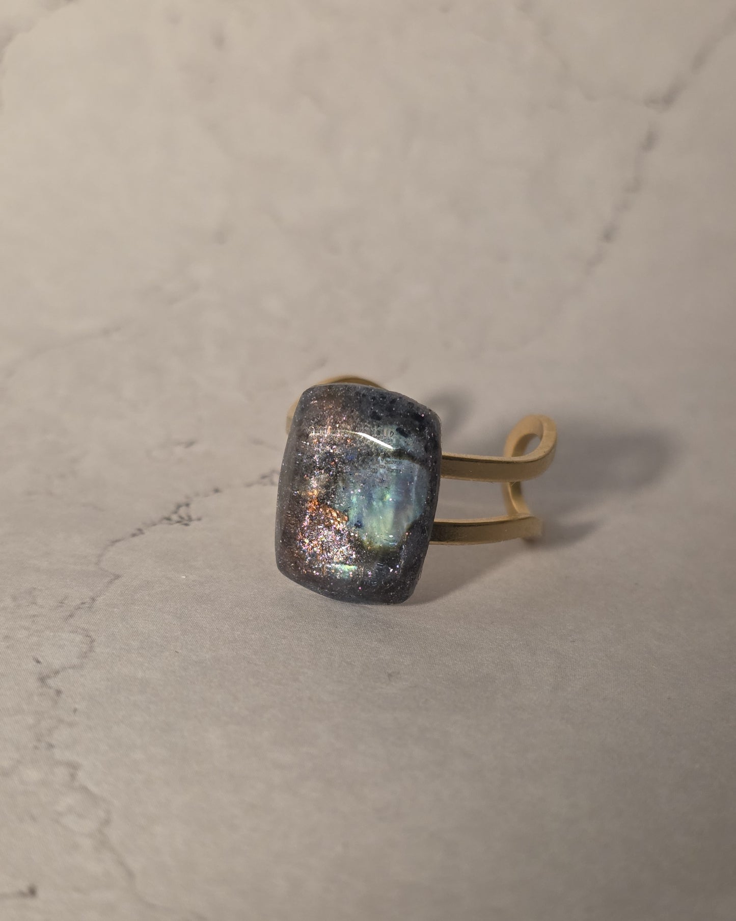 Noa Resin Ring
