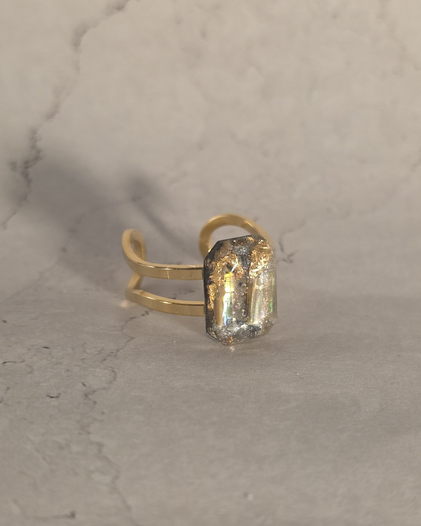 Daphne Resin Ring