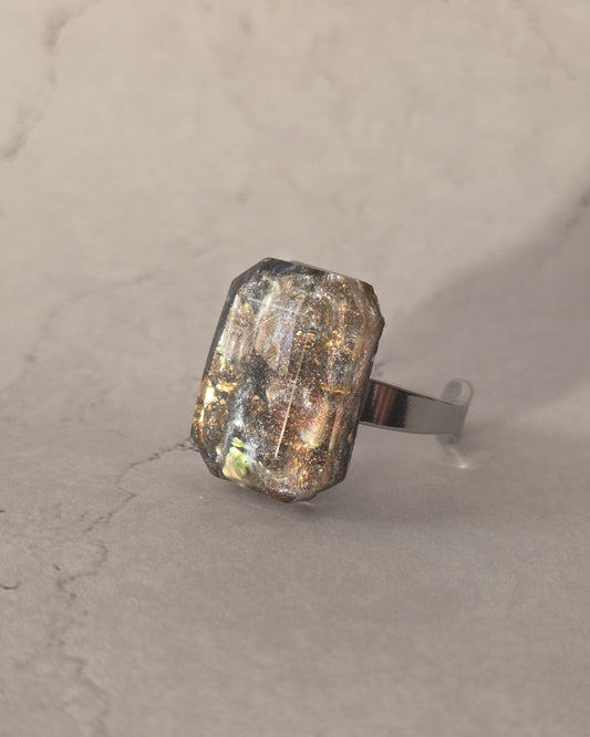Irene Resin Ring