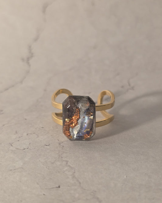 Cleo Resin Ring