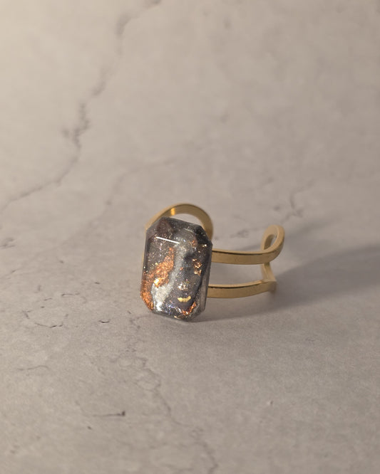 Cleo Resin Ring