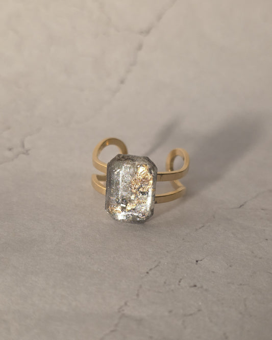 Clara Resin Ring