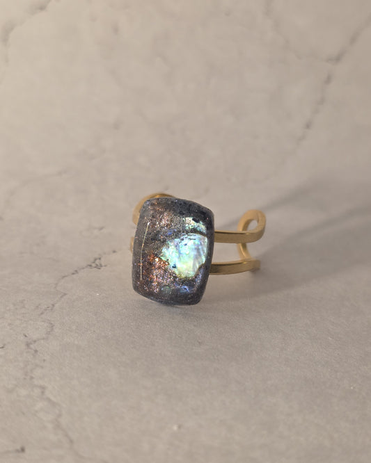 Noa Resin Ring