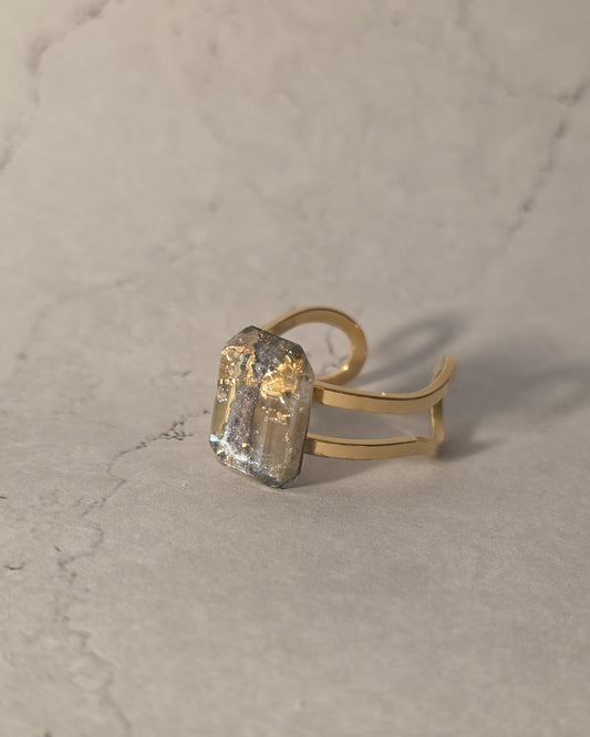 Daphne Resin Ring