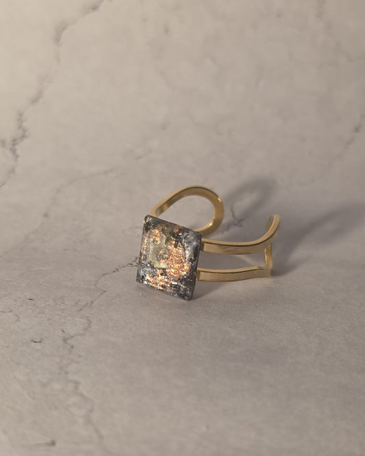 Thalea Resin Ring