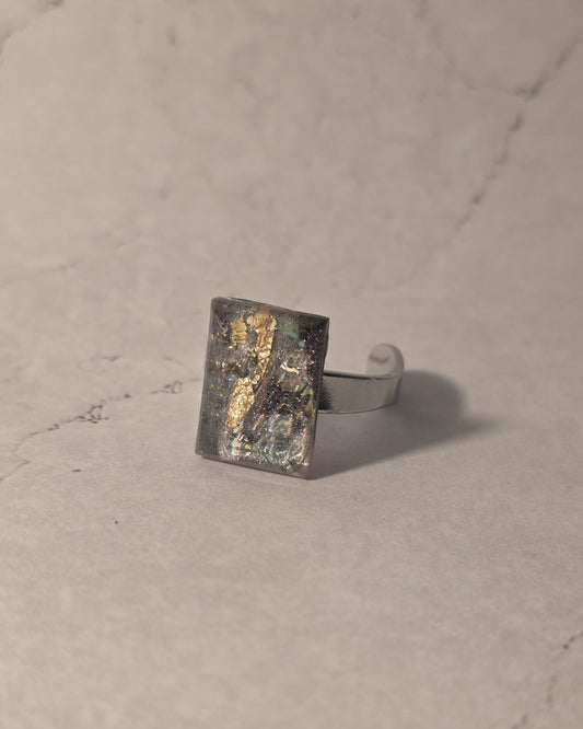 Mika Resin Ring