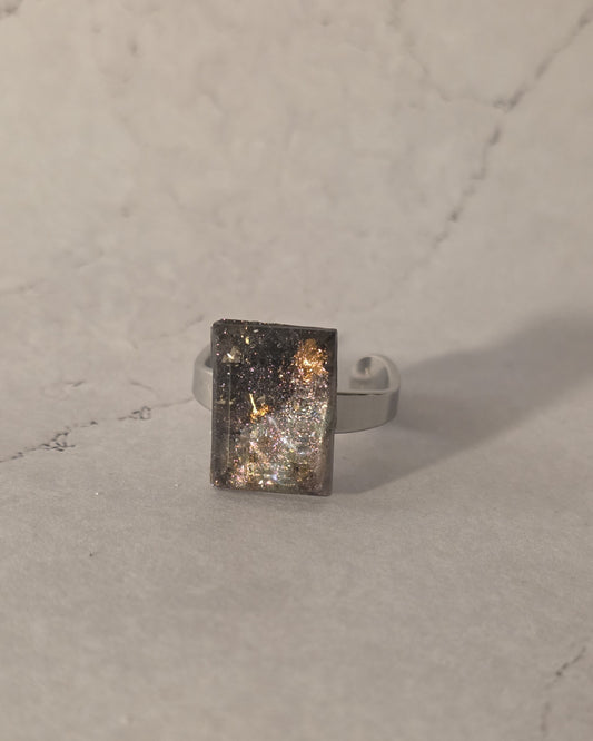 Lila Resin Ring