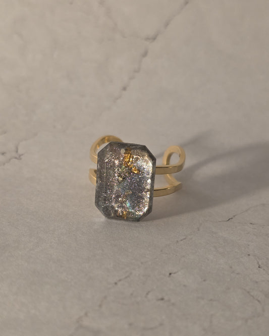 Cora Resin Ring